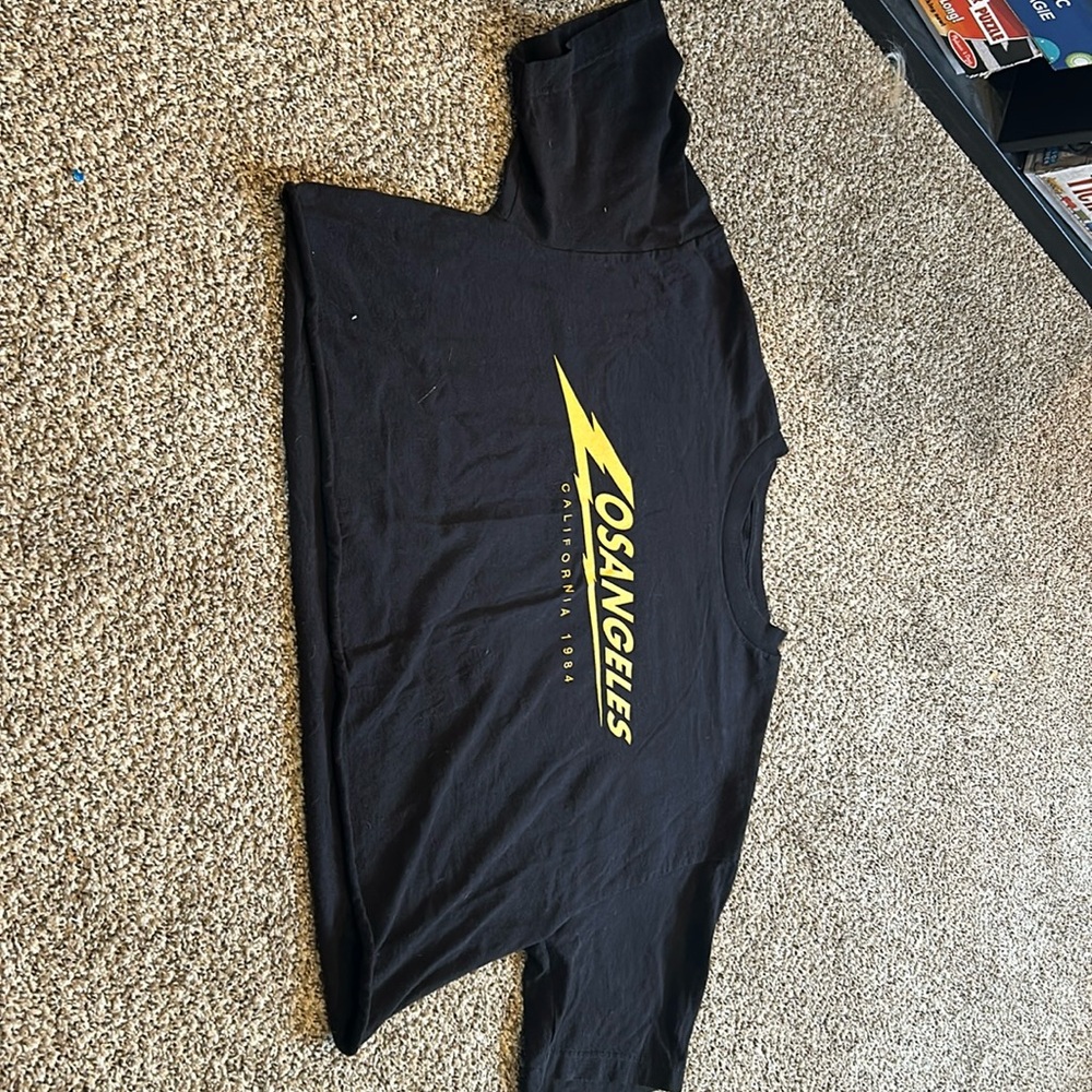 Cropped black tshirt - oversized.